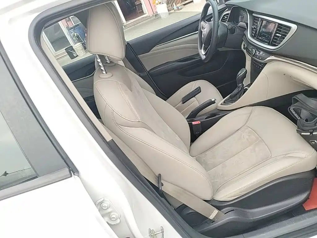 Фото 25 - Buick Excelle