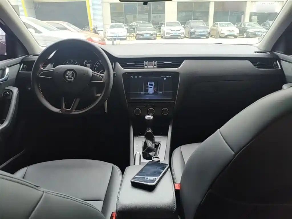 Škoda Octavia 2017 Classic 1.6L Automatic Comfort фото 10