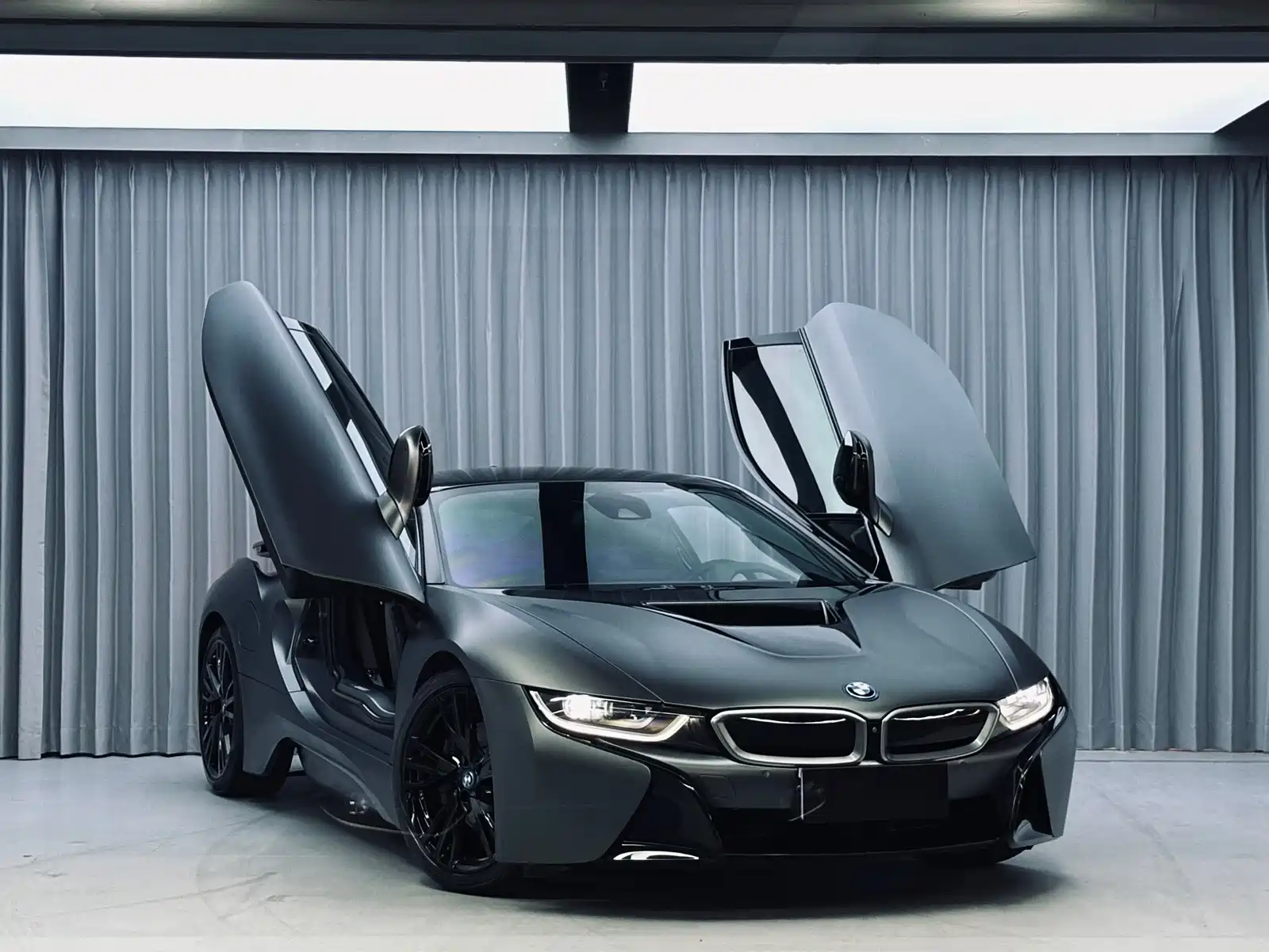 Фото 5 - BMW i8