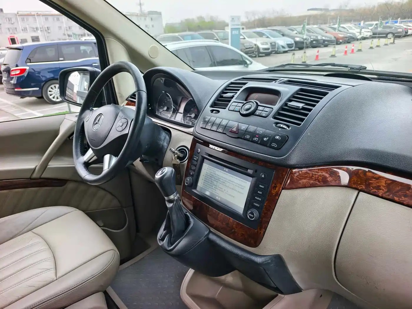 Mercedes-Benz Viano 2013 3.5L Haochi Edition фото 17