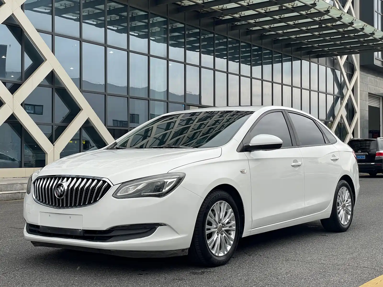 Фото 1 - Buick Excelle