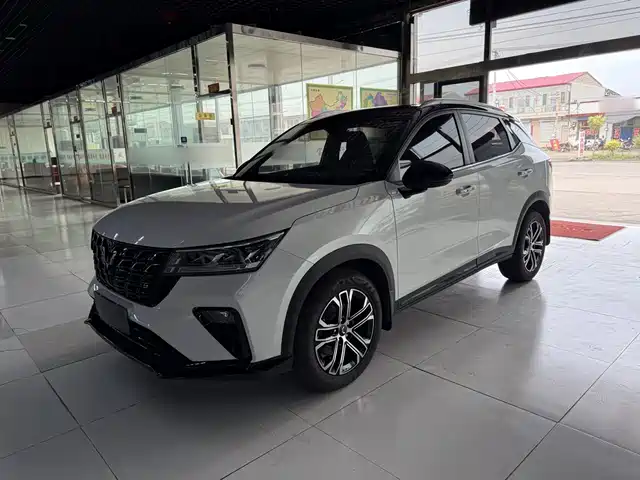 Wuling Alvez 1.5T CVT, Модная