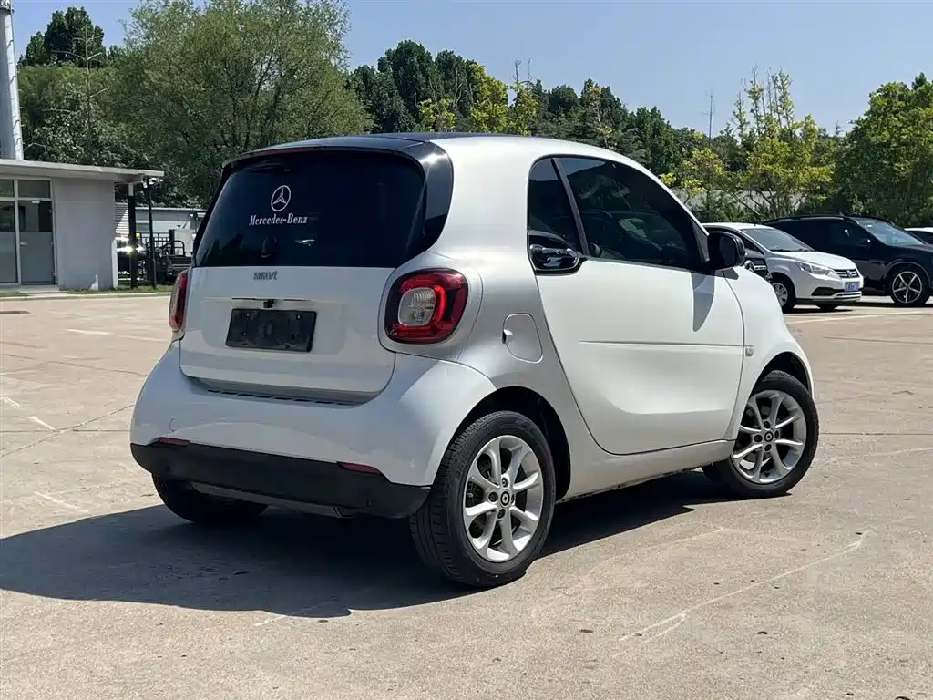 smart fortwo 2015 2015 1.0L 52kW Hardtop Passion Edition