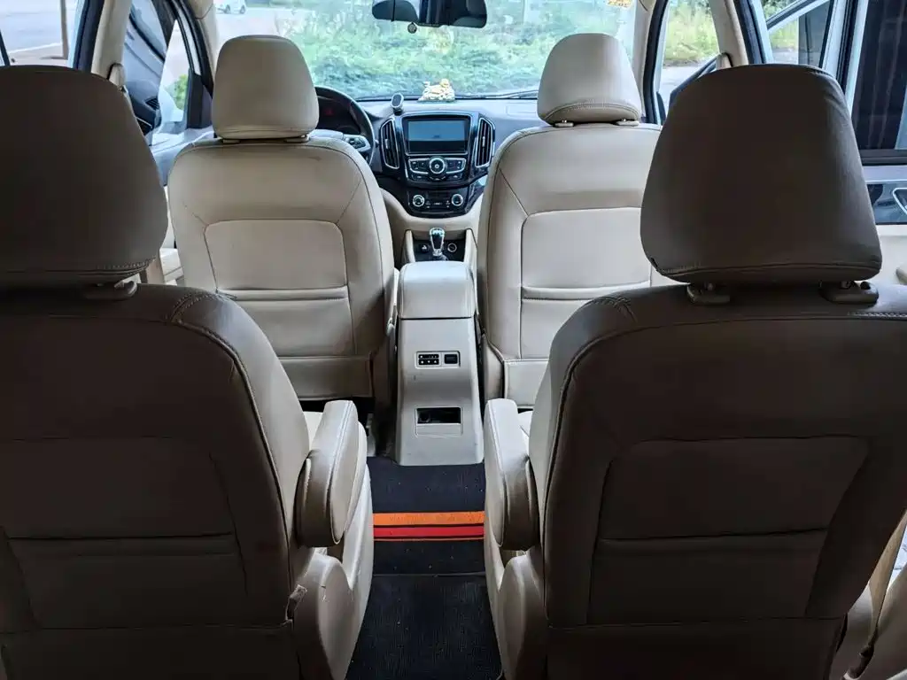 Photo 7 - Baojun 730