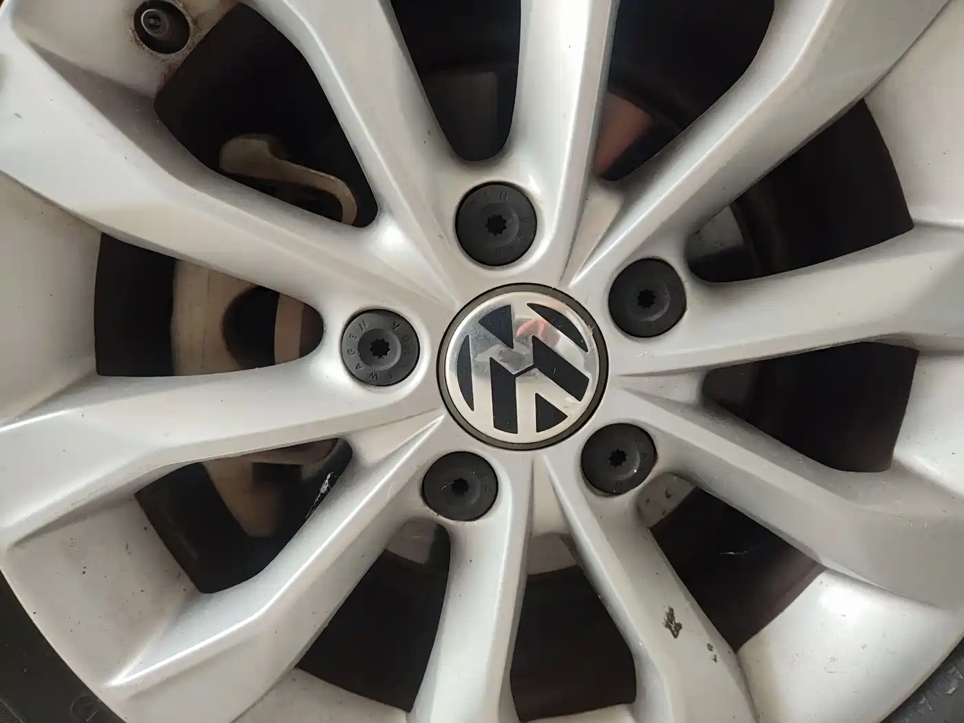 Volkswagen Golf 2011 1.6 Auto Luxury Edition фото 12