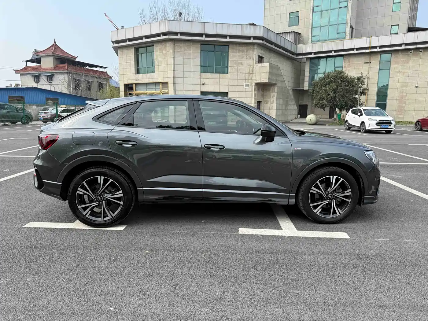 Audi Q3 Sportback 2022 40 TFSI Fashion фото 7