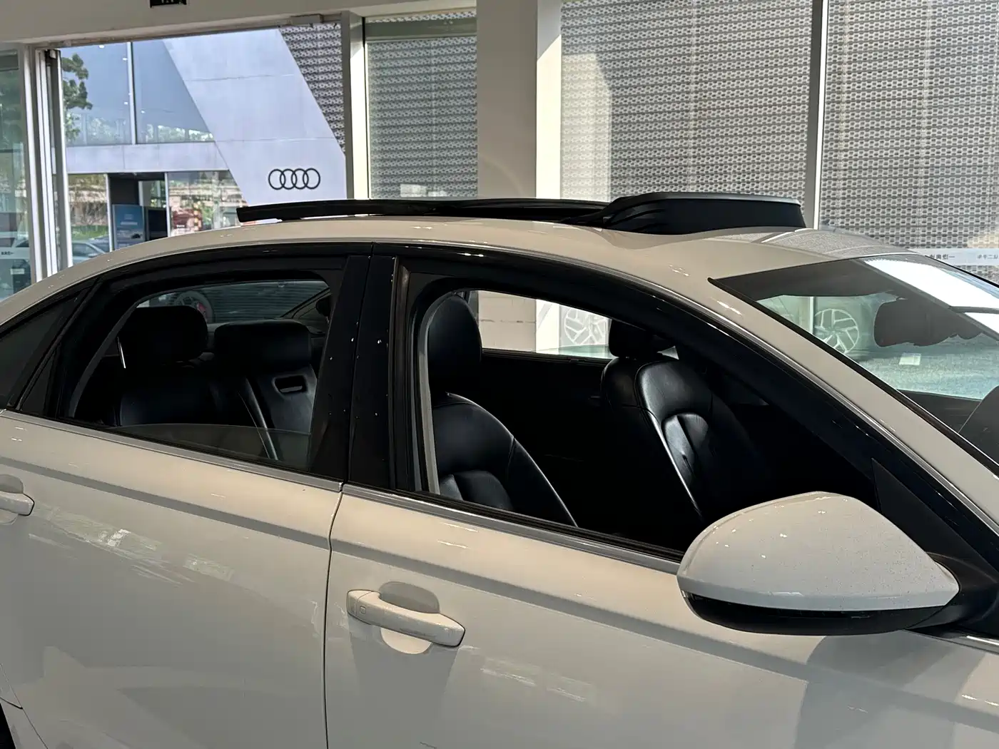 Фото 7 - Audi A6L