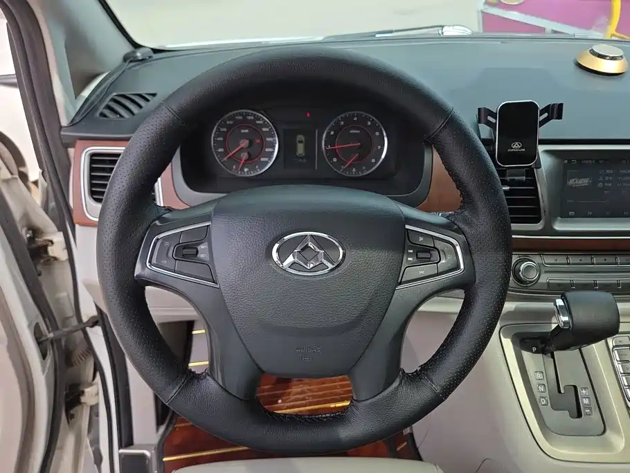 Maxus G10 2014 2014 2.0T Automatic Luxury Executive Edition