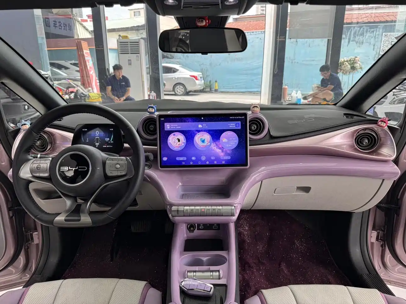 BYD Dolphin 2024 Glory Edition 420km Fashion Edition фото 16