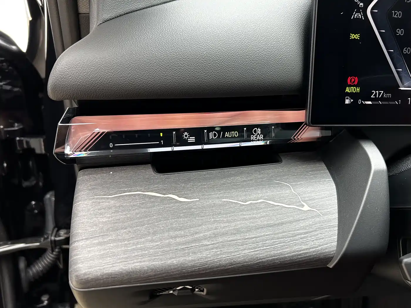 BMW 5 Series 2025 530Li Premium M Sport Package фото 9