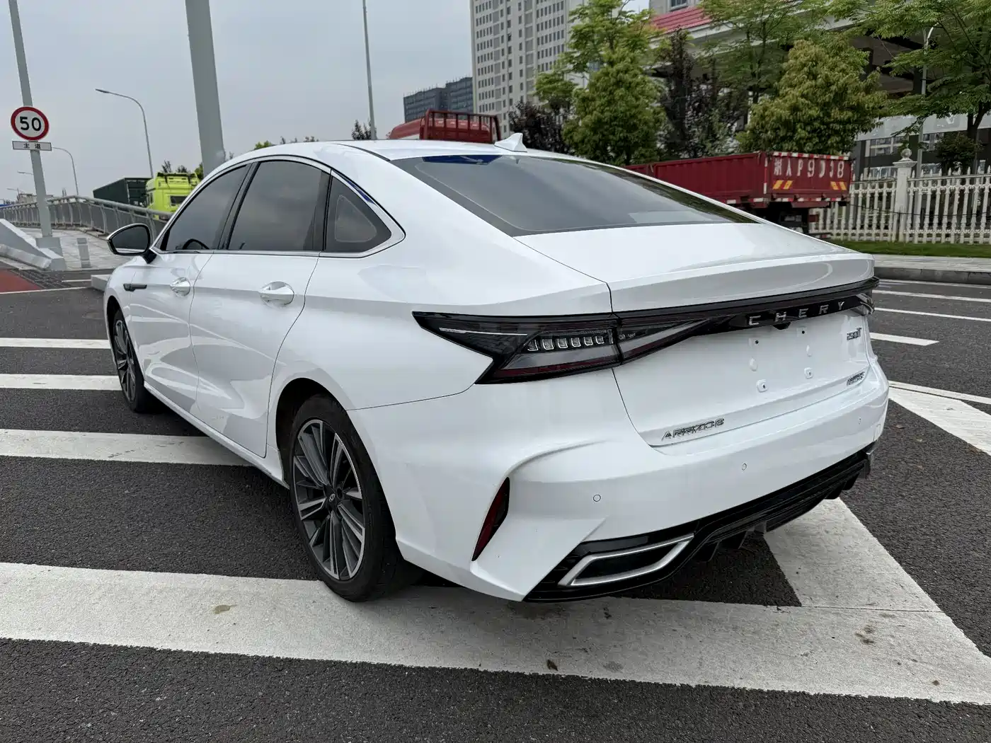 CHERY ARRIZO 8