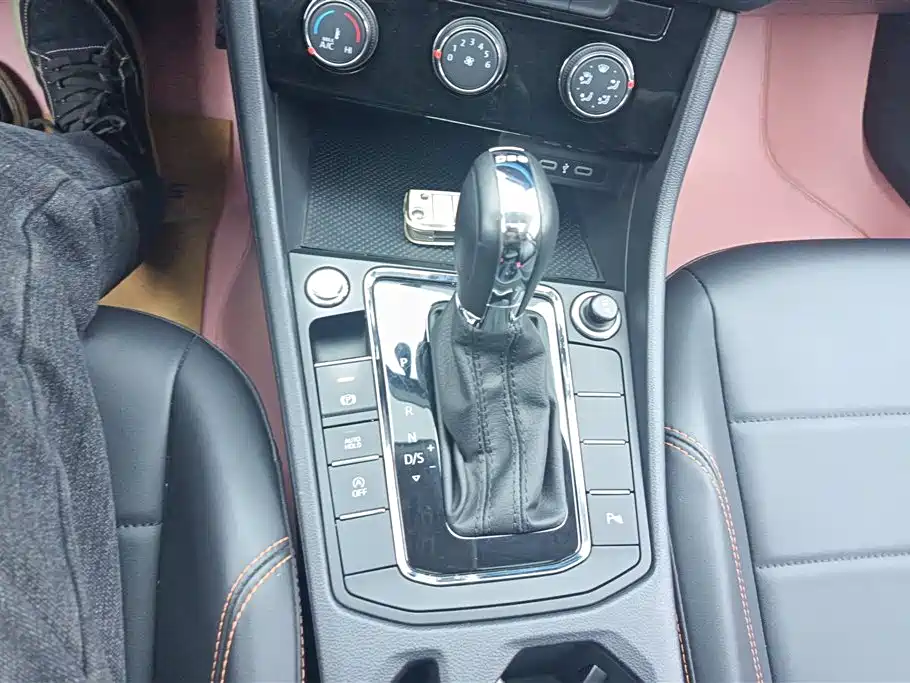 Volkswagen Bora 2023 200TSI DSG Smart Edition фото 16