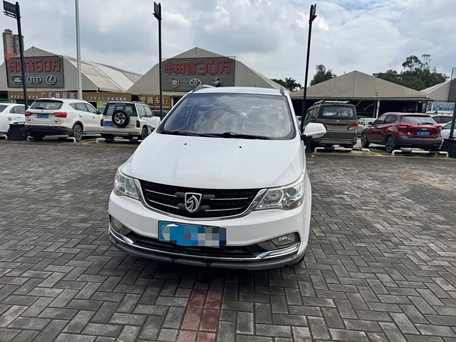 Фото 2 - Baojun 730