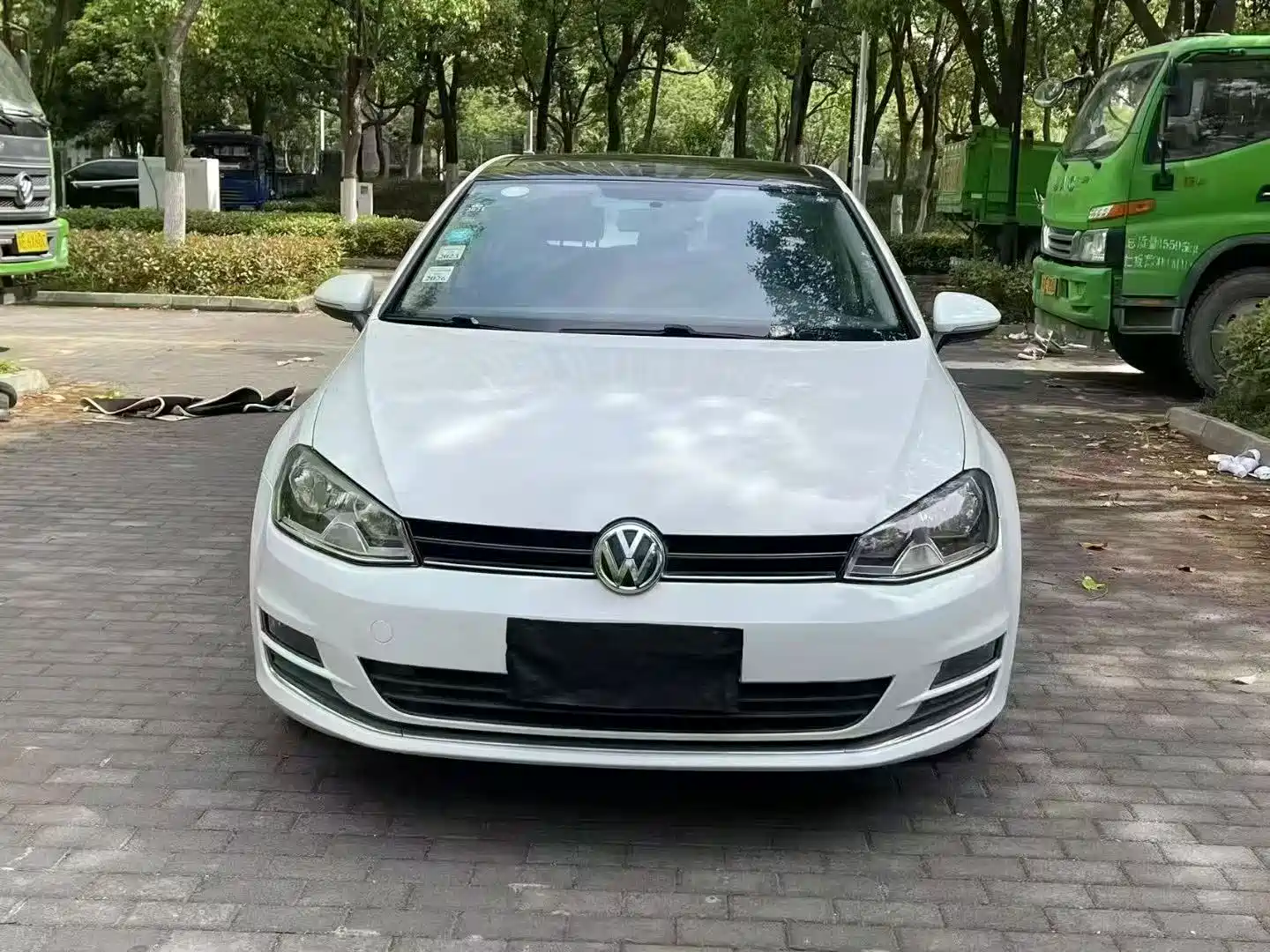 Фото 3 - Volkswagen Golf
