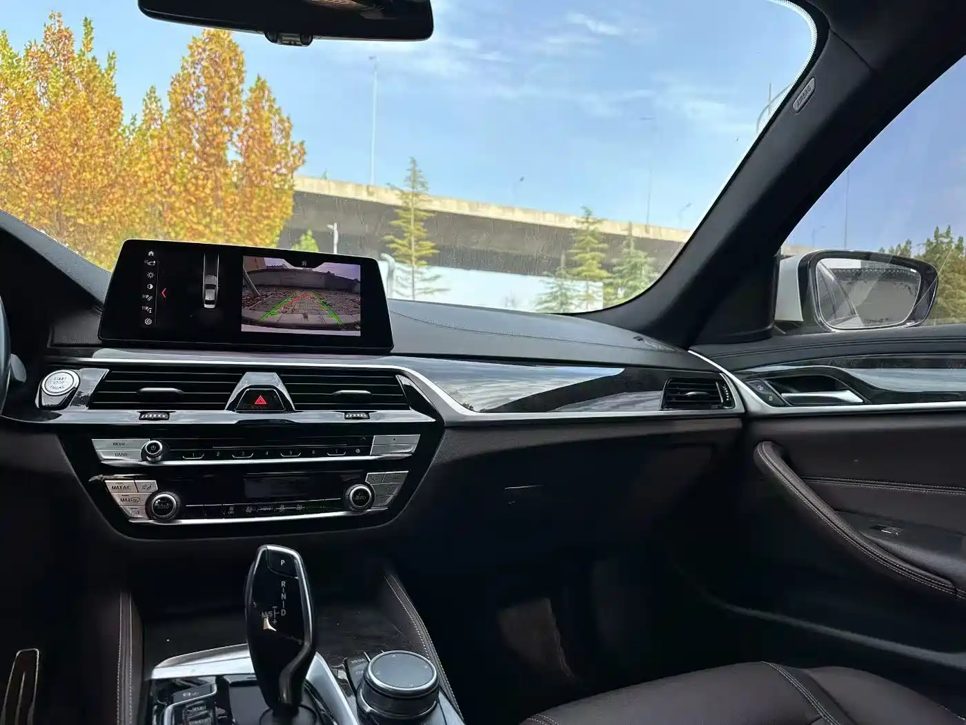 BMW 5 Series 2019 525Li M Sport Package фото 7
