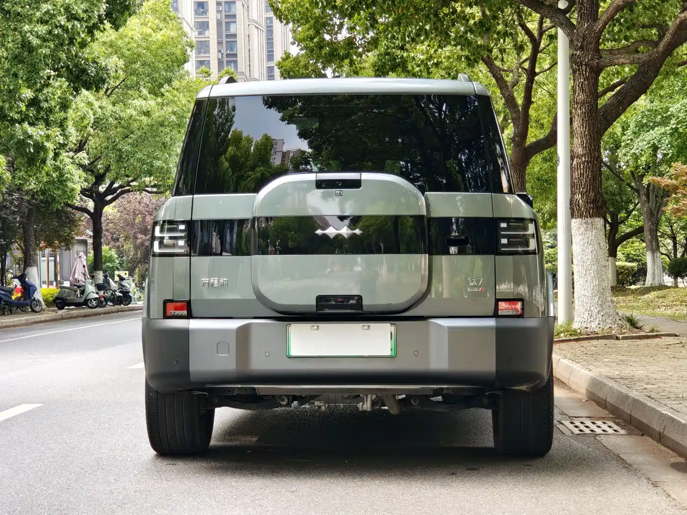 Fang Cheng Bao Titanium 7 2025 2025 AWD Base Model