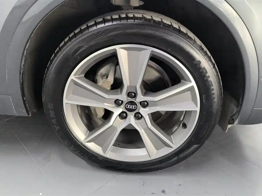 Audi Q5L 2022 45T Luxury Dynamic фото 6