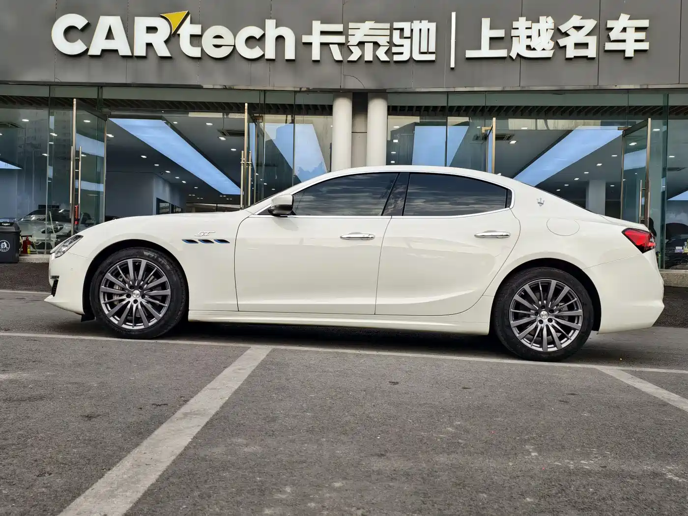 MASERATI GHIBLI