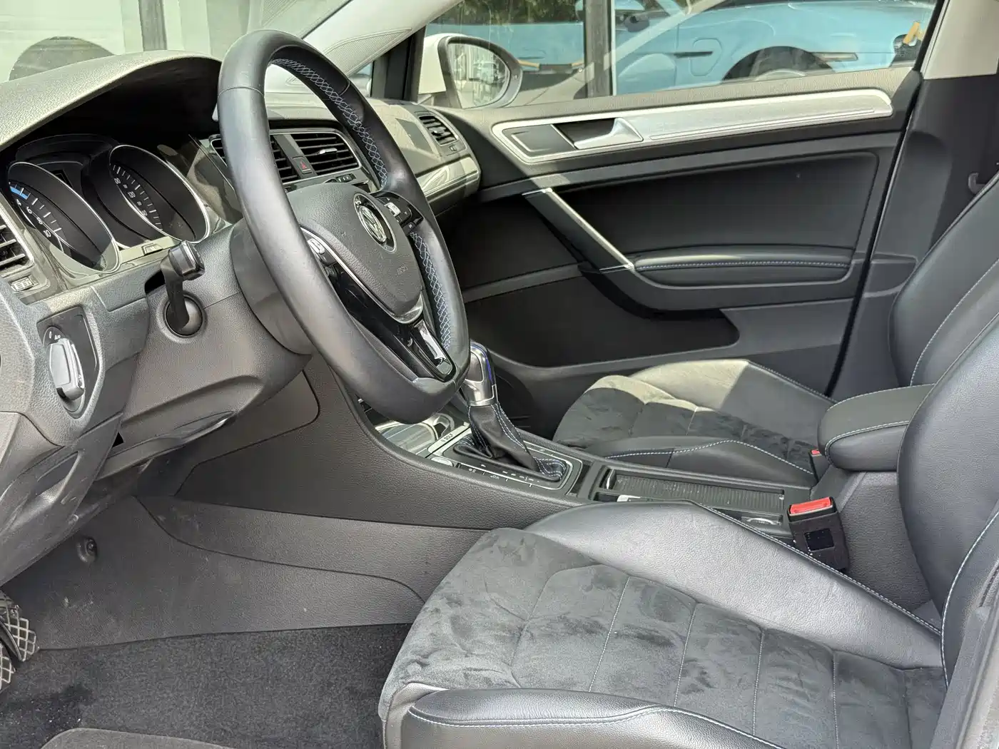 Volkswagen Golf Electric 2020 Chi Pro фото 9