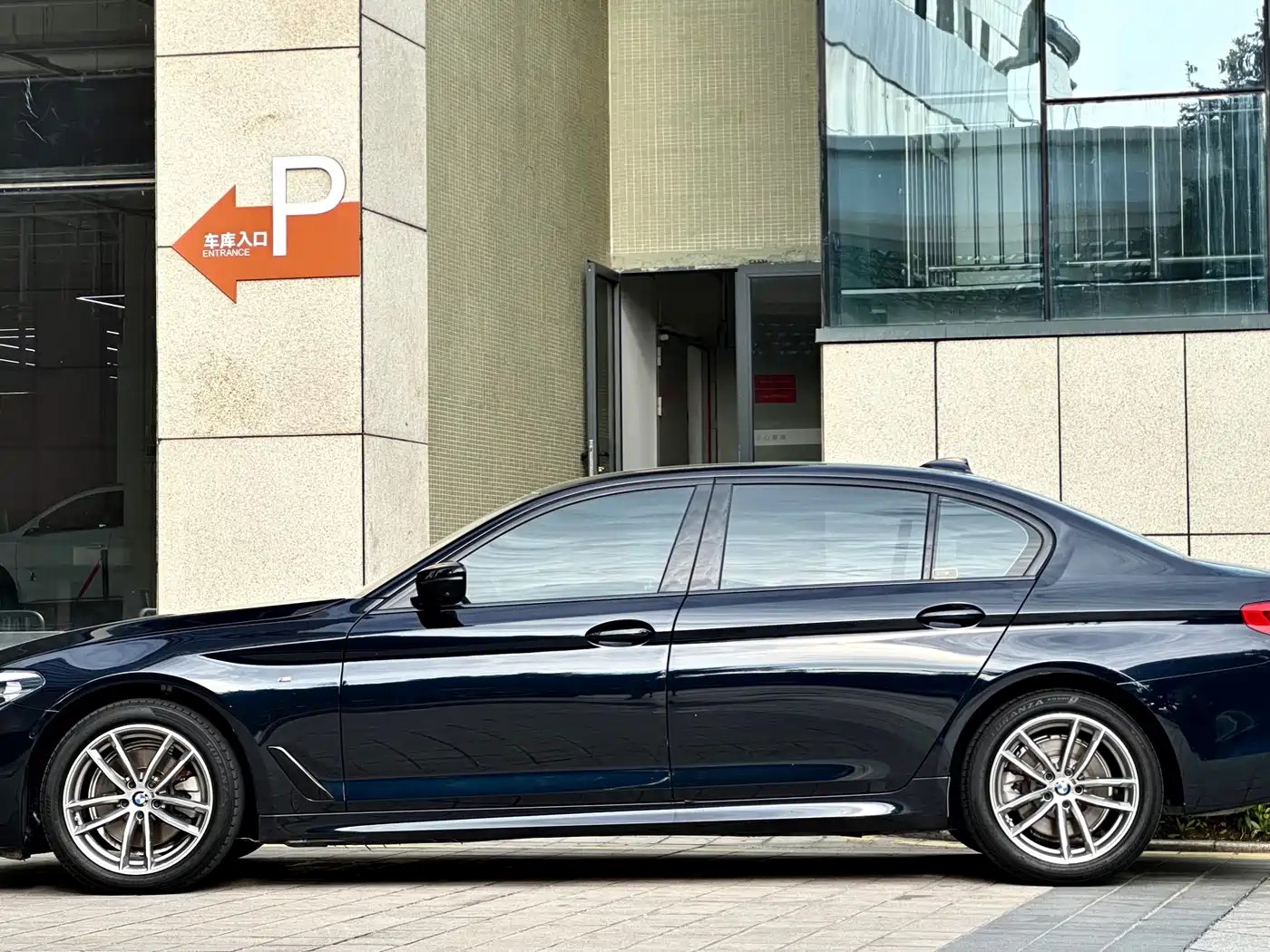 BMW 5 Series 2019 Facelift 525Li M Sport Package фото 14