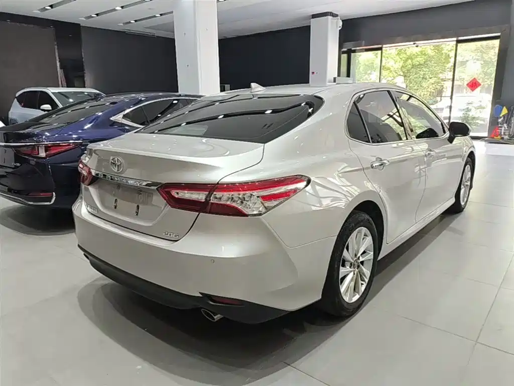 Toyota Camry 2021 2.0G Luxury Edition фото 7