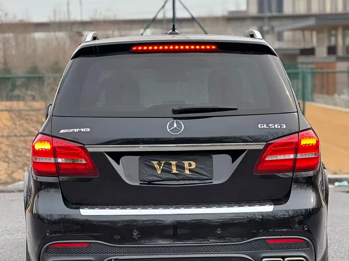 MERCEDES-BENZ GLS AMG