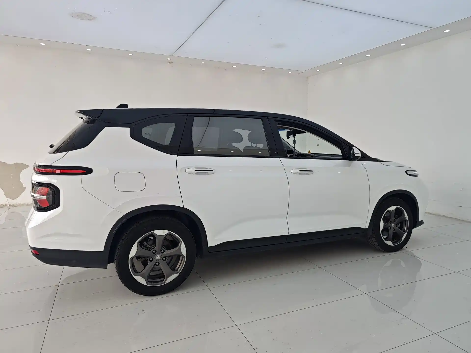 Фото 17 - Baojun RM-5