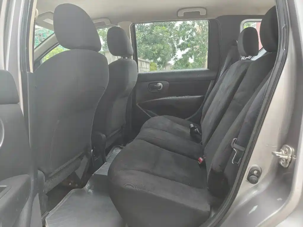 Nissan Livina 2014 2013 1.6XE CVT Comfort