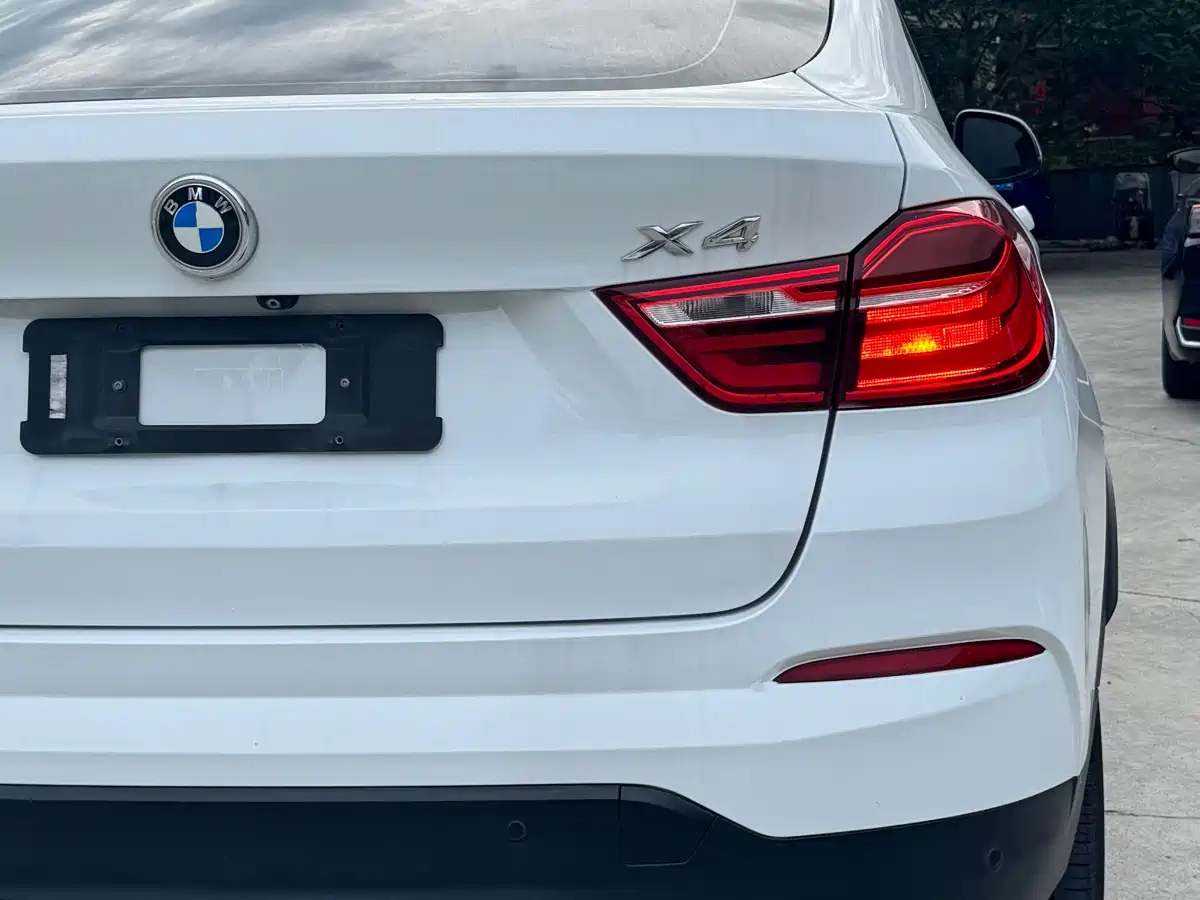 BMW X4 2014 xDrive20i X Design Package фото 9