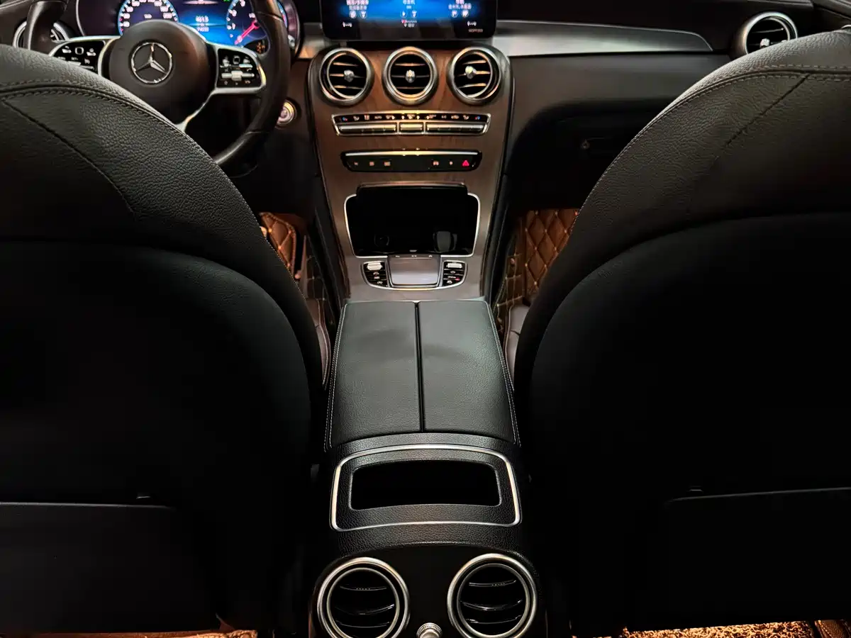 Mercedes-Benz GLC 2020 Facelift GLC 300 L 4MATIC Dynamic фото 10