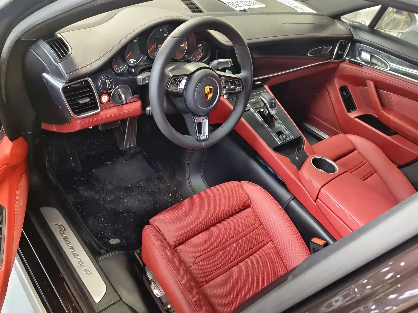 Porsche Panamera 2014 Panamera 4 Executive 3.0T фото 9