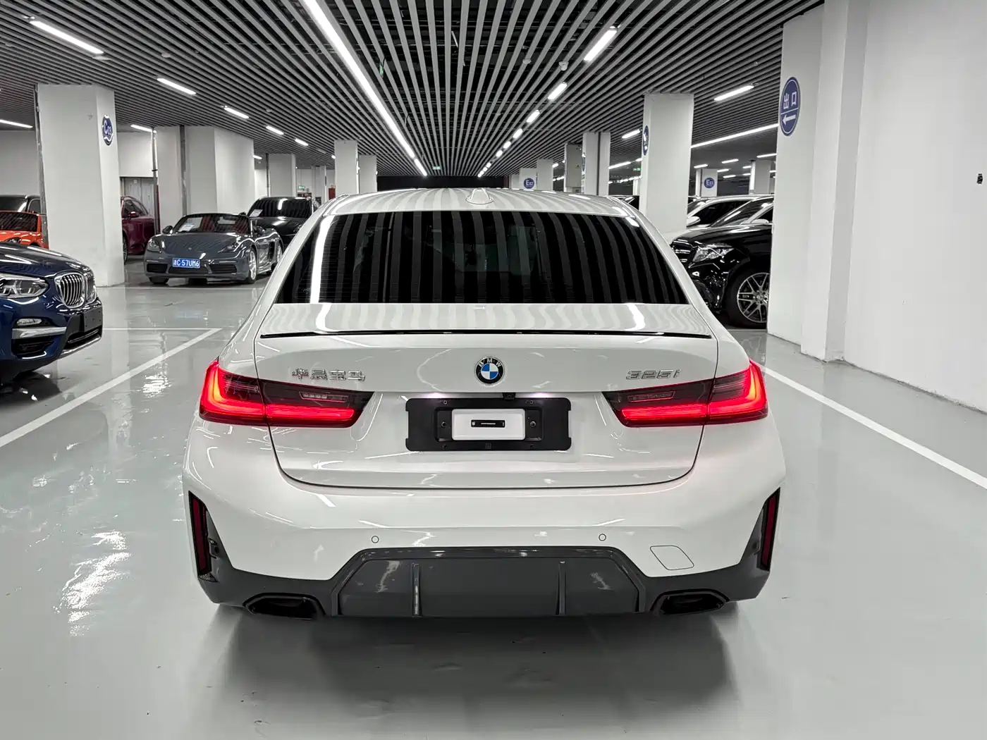 BMW 3 Series 2024 325i M Sport Shadowline Package фото 15