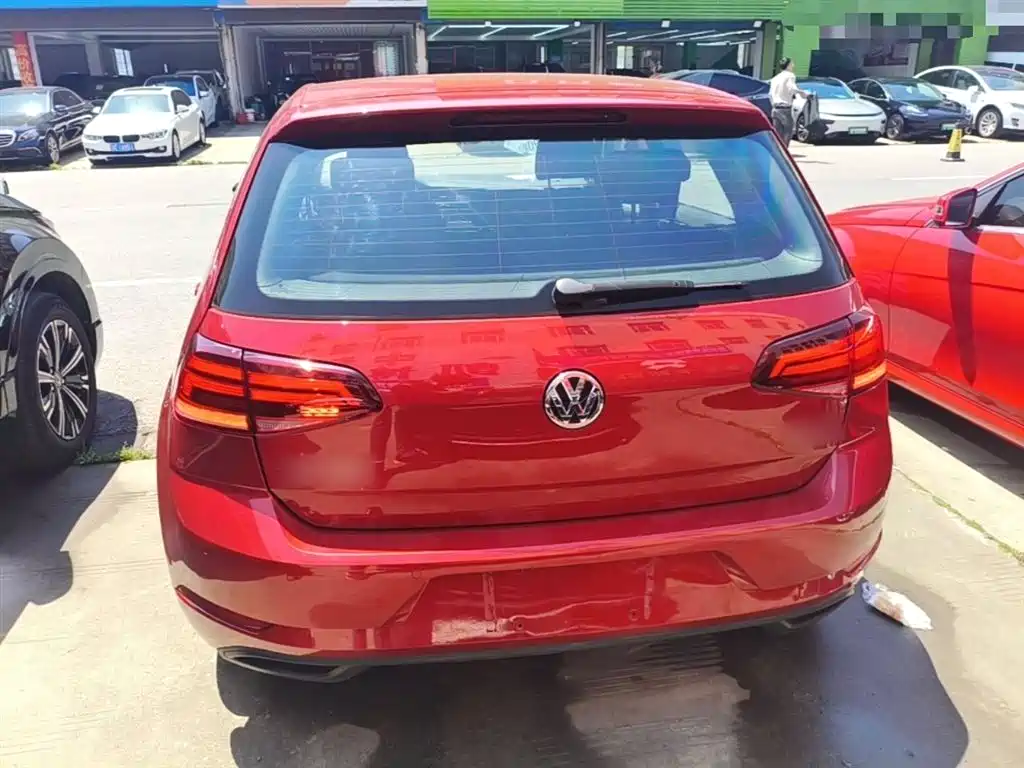 Volkswagen Golf 2018 1.6L Automatic Fashion фото 6
