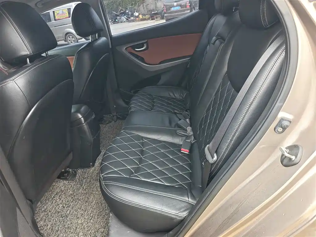 Hyundai Langdong 2015 1.6L Auto Premium фото 14