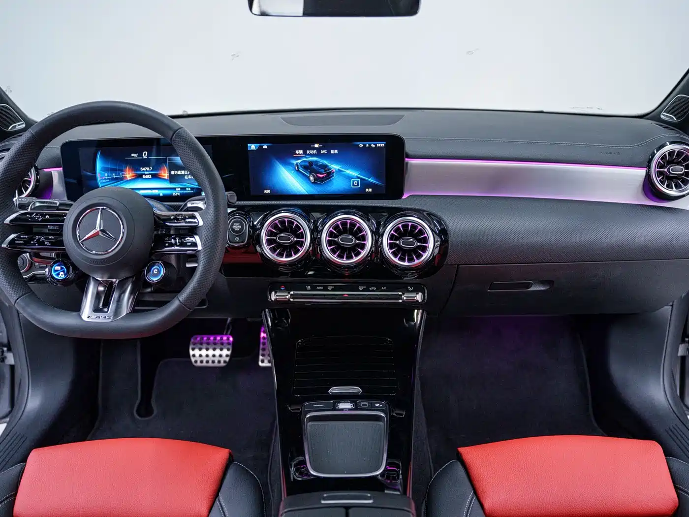 Mercedes-Benz CLA AMG 2024 Facelift AMG CLA 35 4MATIC фото 13