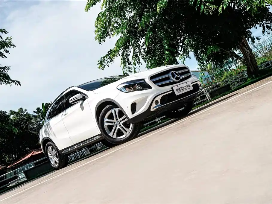 Mercedes-Benz GLA 2016 GLA 200 Dynamic фото 4