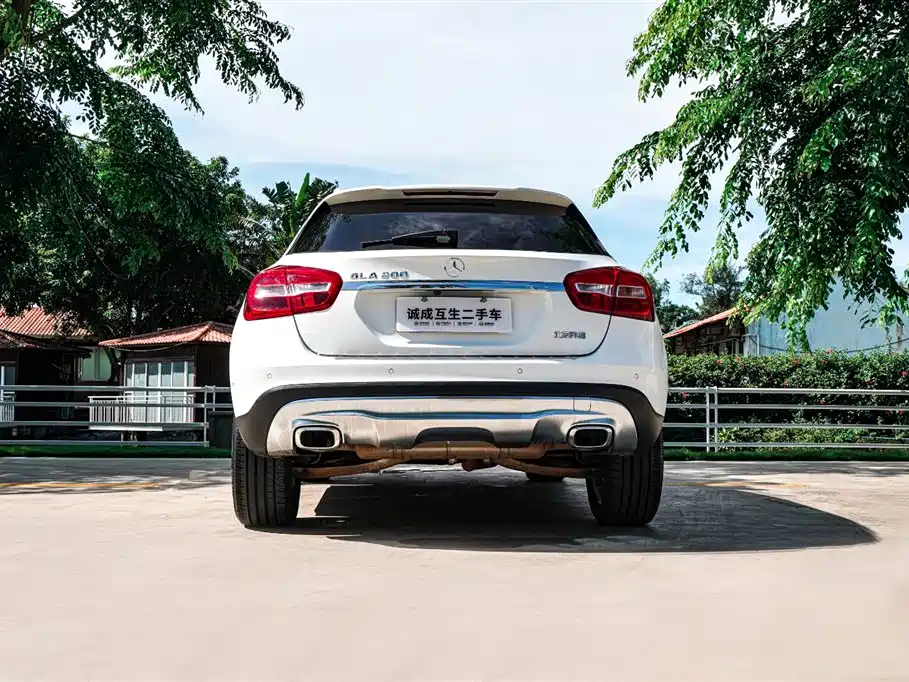 Mercedes-Benz GLA 2016 GLA 200 Dynamic фото 7