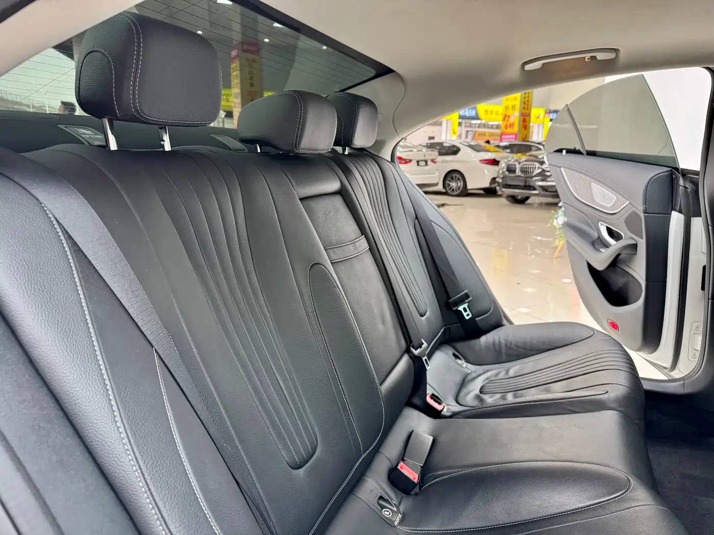 Mercedes-Benz CLS 2018 CLS 300 Dynamic фото 13