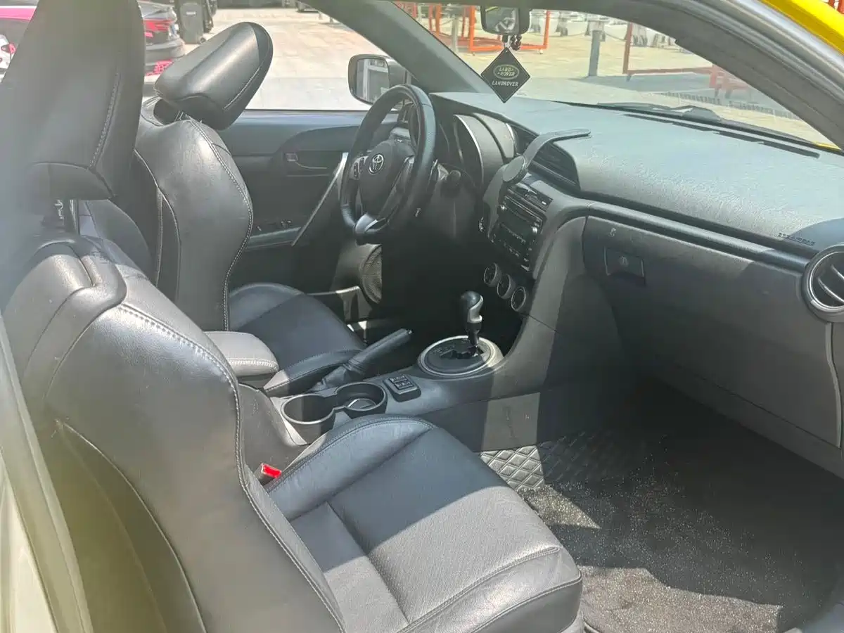 Toyota Zelos 2011 2.5L Luxury Edition фото 6