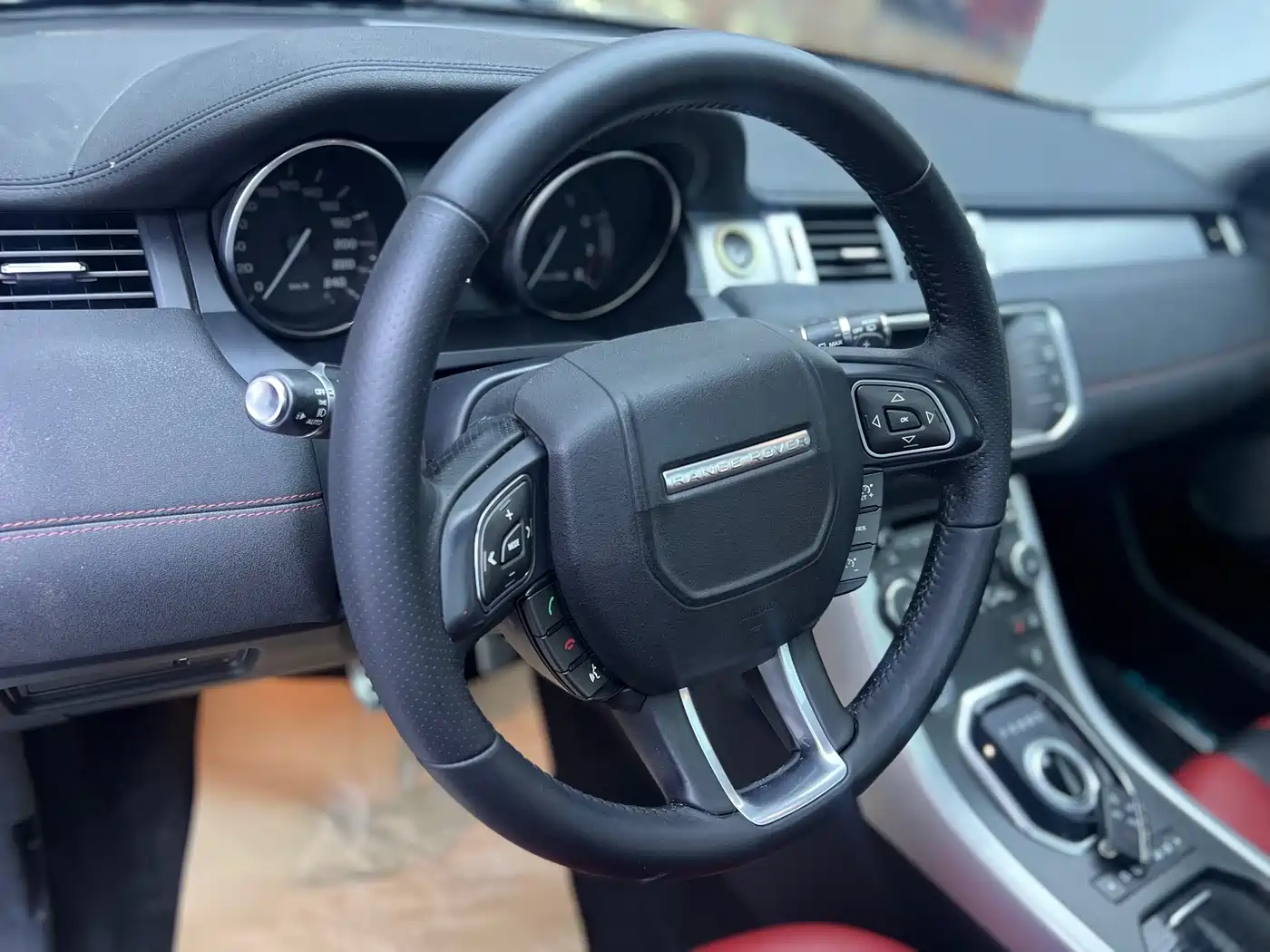 Land Rover Range Rover Evoque (Import) 2014 2.0T 5-door Brilliance Sport фото 5