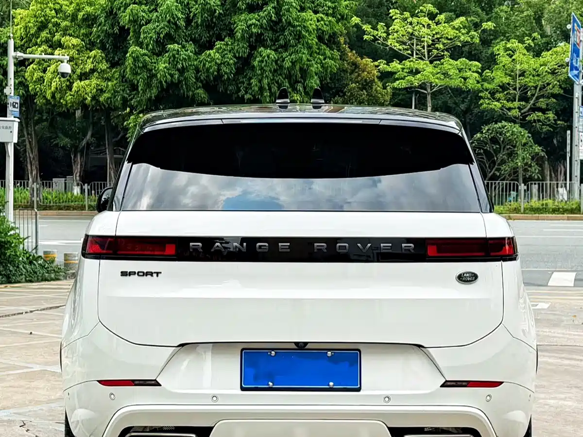 Land Rover Range Rover Sport 2024 400PS Dynamic SE фото 12