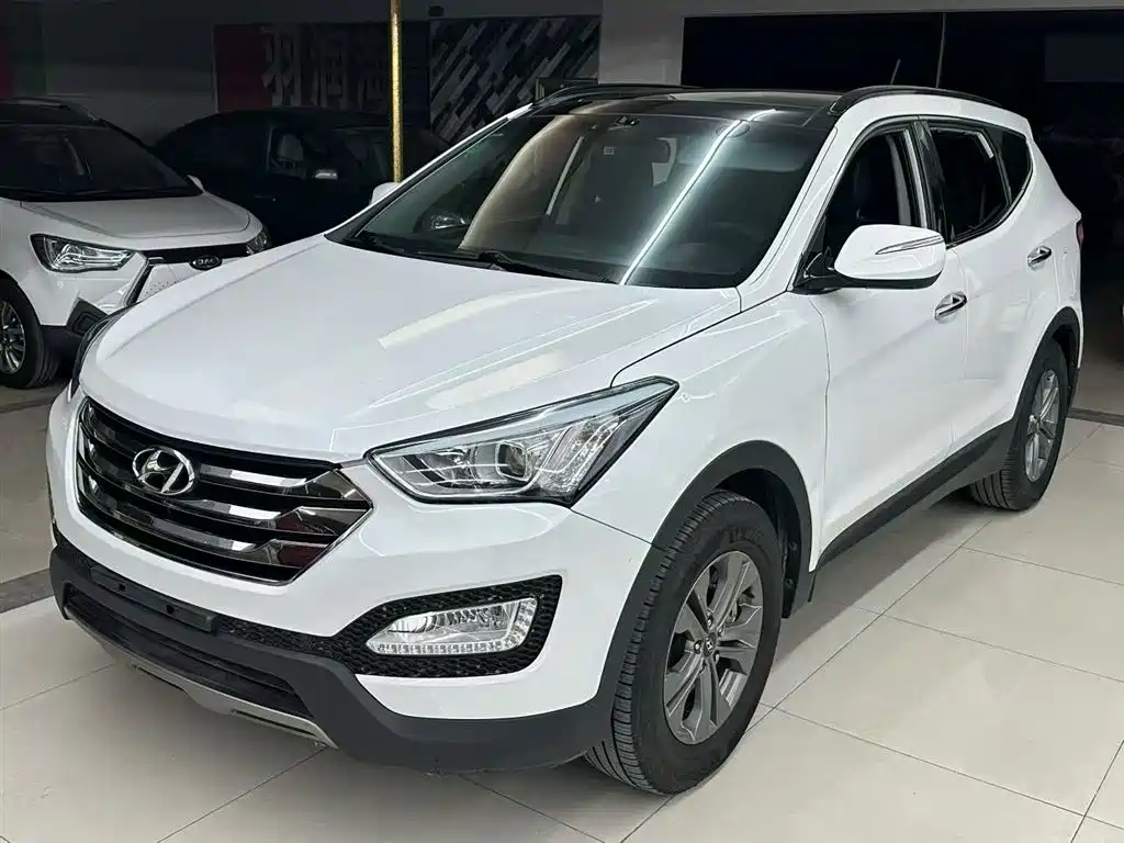 Hyundai Santa Fe 2013 Facelift 2.4L Automatic 4WD Smart