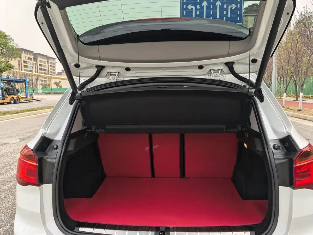 BMW X1 2019 sDrive18Li Fashion Model фото 14