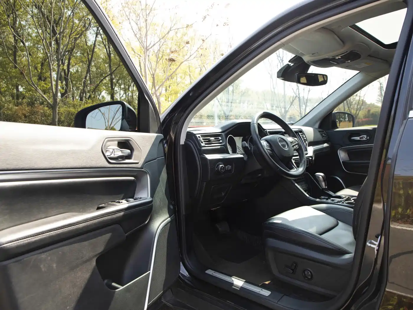 JEEP GRAND COMMANDER