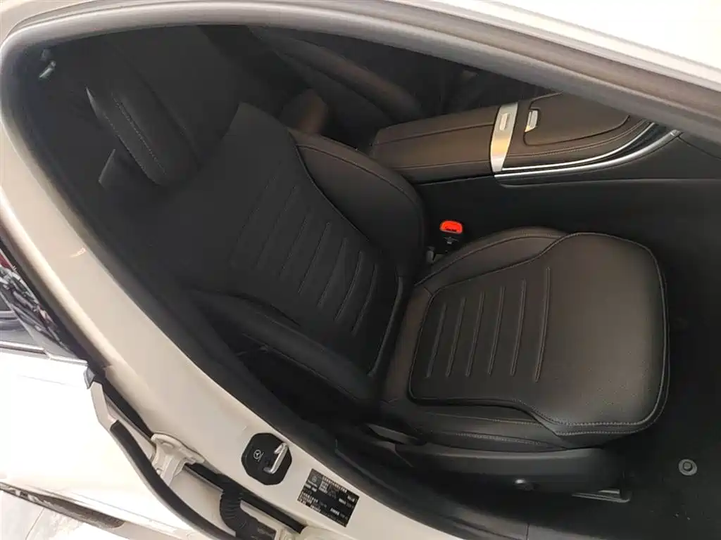 Mercedes-Benz C-Class 2025 C 260 L Sport Edition фото 25