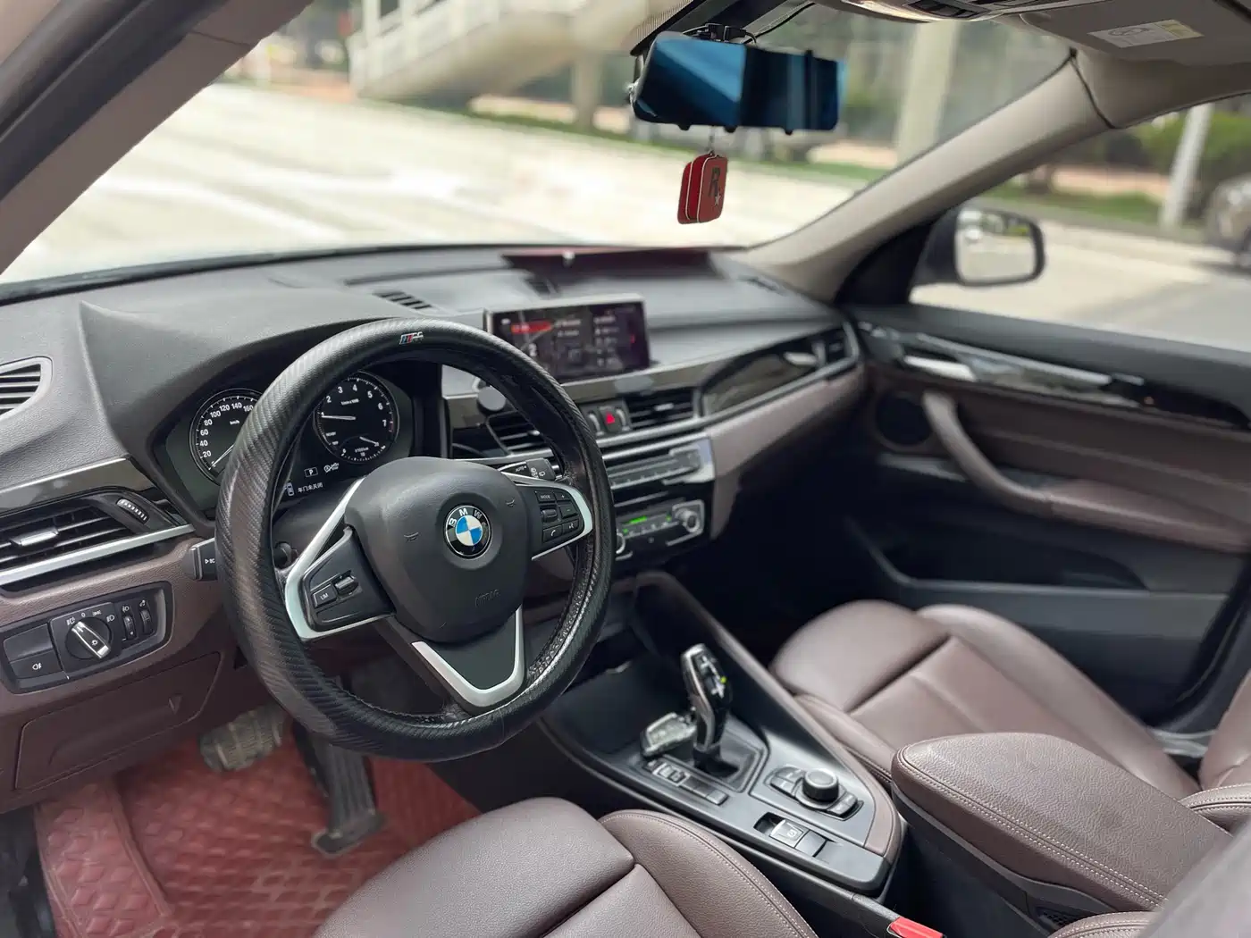 BMW X1 2020 sDrive20Li Fashion Model фото 18