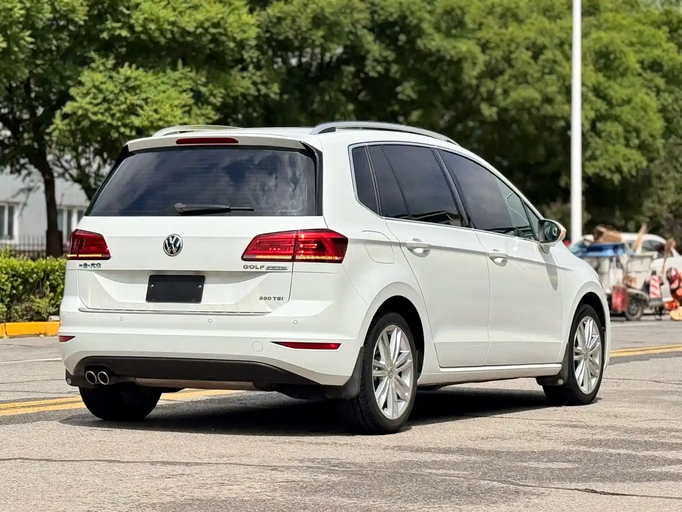 Volkswagen Golf Sportsvan 2018 280TSI Automatic Luxury фото 23