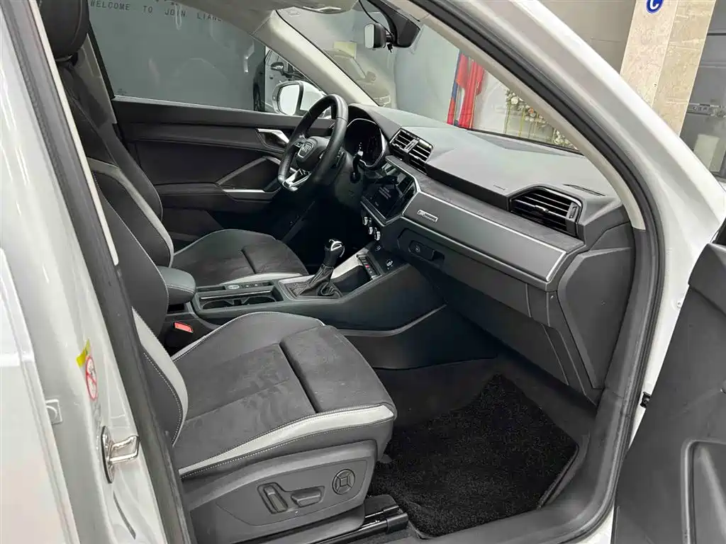 Audi Q3 2022 35 TFSI Fashion Dynamic фото 13