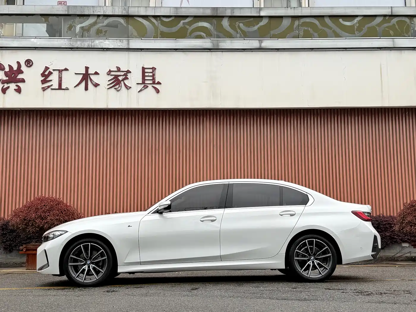 BMW 3 Series 2024 325Li M Sport Package фото 4