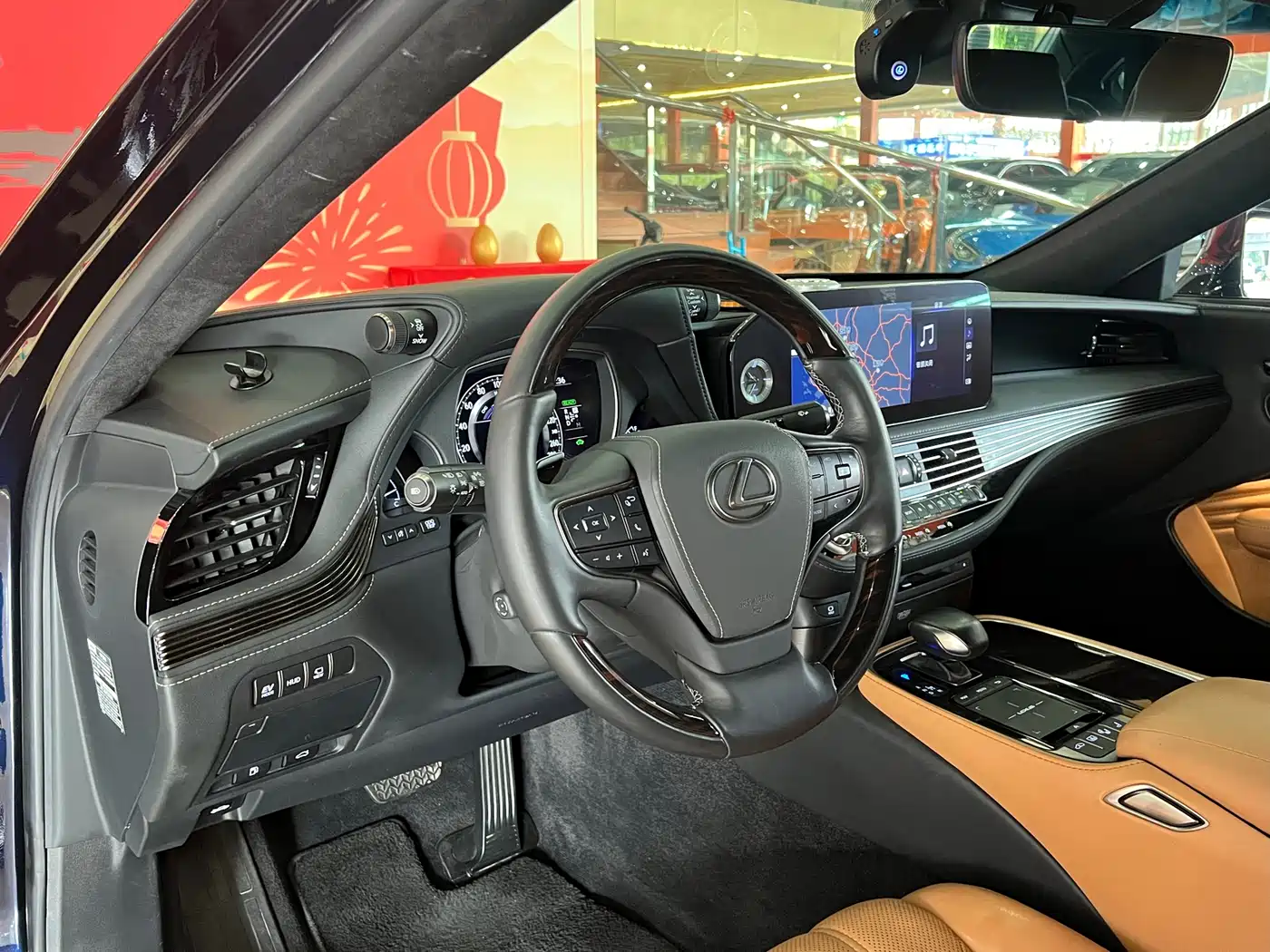 Lexus LS 2021 500h Luxury Edition фото 7